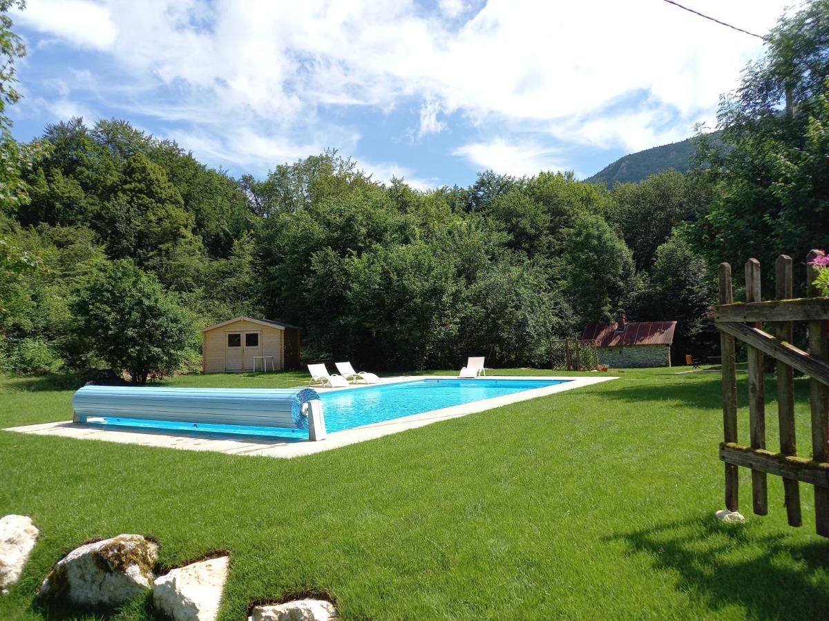 La Clairiere Du Moulin Lepin-le-Lac Exterior photo